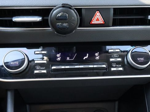 Used 2020 Hyundai Sonata Limited w/ Preferred Accessory Package FWD image 24