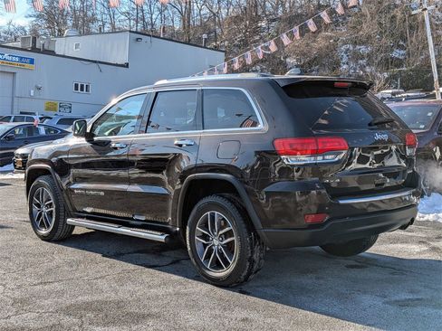 Used 2017 Jeep Grand Cherokee Limited image 9