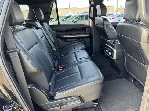 Used 2018 Ford Expedition Max XLT w/ Equipment Group 202A image 16