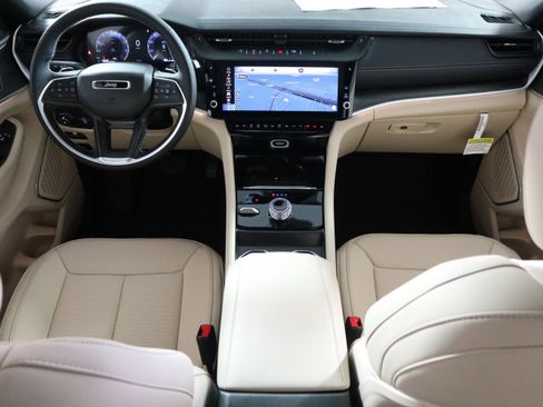 New 2026 Jeep Grand Cherokee L Limited AWD/4WD image 15