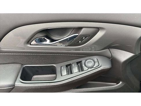 Used 2024 Chevrolet Traverse LT image 20