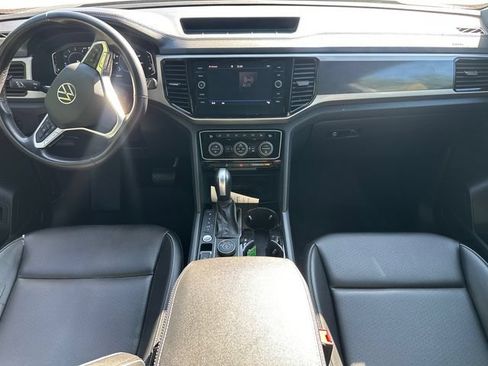 Used 2020 Volkswagen Atlas Cross Sport SEL AWD/4WD image 20