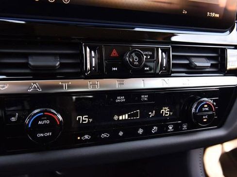 New 2026 Nissan Pathfinder SV image 16