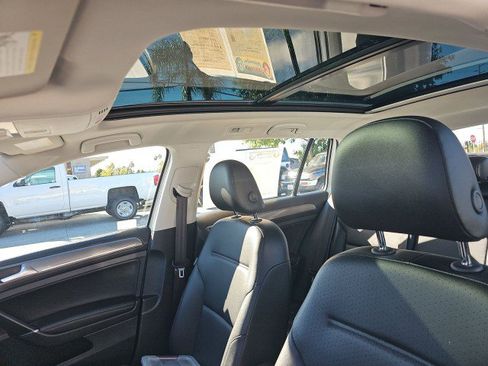 Used 2018 Volkswagen Golf Alltrack SEL image 8