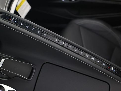 Used 2025 Chevrolet Corvette E-Ray w/ Stealth Interior Trim Package AWD/4WD image 23