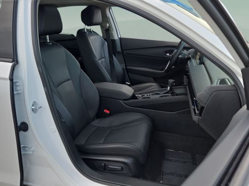 Used 2025 Honda Accord Touring image 17