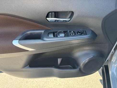 Used 2023 Nissan Kicks SR w/ Interior Electronics Package FWD image 10