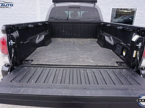 Used 2021 Toyota Tacoma TRD Off-Road w/ Technology Package image 16