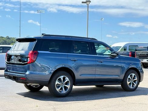 New 2027 Ford Expedition Active AWD/4WD image 36