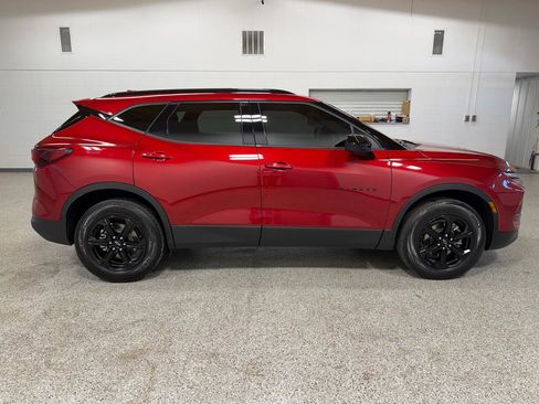 Used 2024 Chevrolet Blazer LT w/ Convenience Package FWD image 5