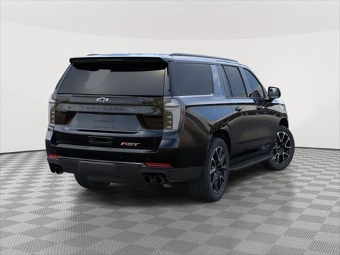 New 2026 Chevrolet Suburban RST image 4