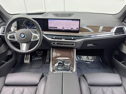 Used 2024 BMW X5 sDrive40i w/ M Sport Package RWD image 13