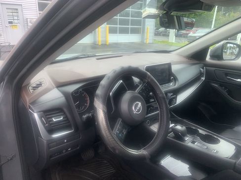 Certified 2023 Nissan Rogue SV w/ SV Premium B Package FWD image 5