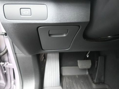 New 2026 Volvo XC90 B6 Plus w/ Protection Package Premier image 16