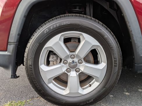 Certified 2021 Jeep Compass Latitude image 10