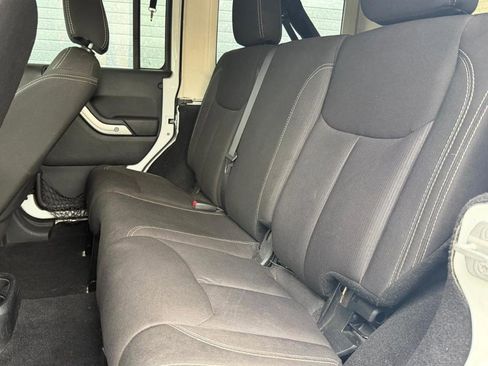 Used 2014 Jeep Wrangler Unlimited Sahara AWD/4WD image 20