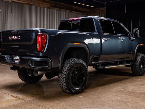 Used 2020 GMC Sierra 2500 Denali w/ Denali Ultimate Package image 10