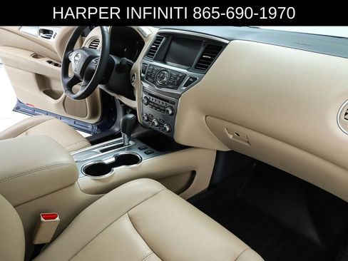 Used 2017 Nissan Pathfinder SL w/ SL Premium Package FWD image 33