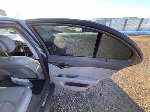 Used 2008 Mercedes-Benz E 350 Sedan image 27