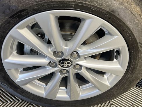 Used 2023 Toyota Corolla LE w/ LE Convenience Package FWD image 14