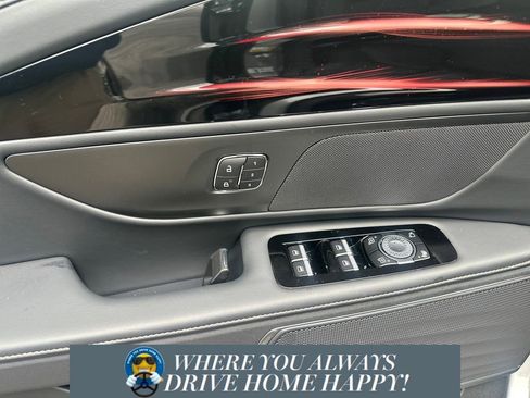 New 2026 Lincoln Nautilus Premier image 9