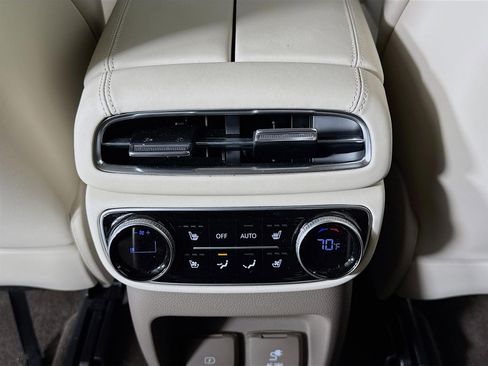 Certified 2024 Genesis GV80 3.5T Prestige Signature AWD/4WD image 27