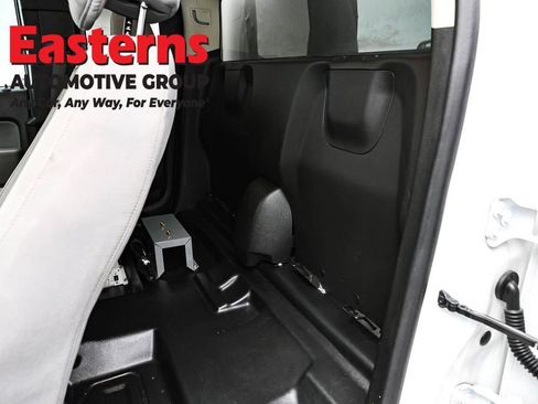 Used 2021 Chevrolet Colorado W/T w/ WT Convenience Package AWD/4WD image 22