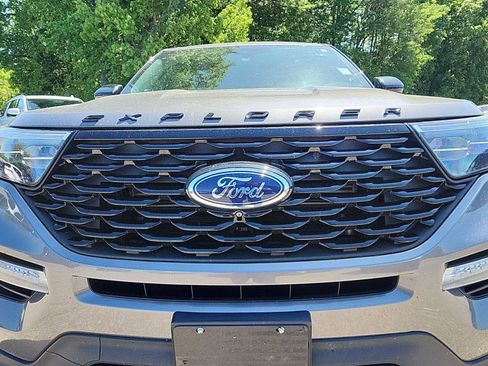 Used 2022 Ford Explorer ST-Line w/ Class IV Trailer Tow Package RWD image 11