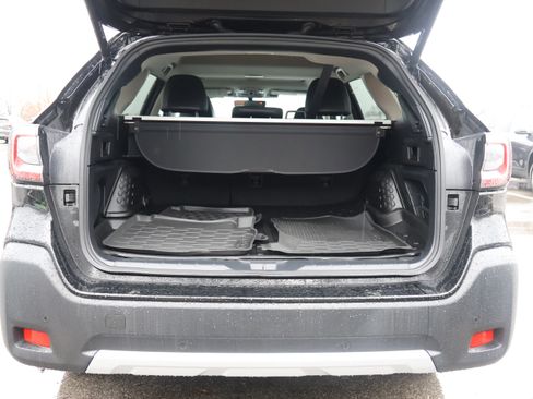 Used 2023 Subaru Outback Limited image 19