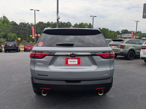 Used 2023 Chevrolet Traverse RS FWD image 6