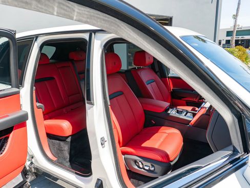 Used 2026 Rolls-Royce Cullinan AWD/4WD image 72