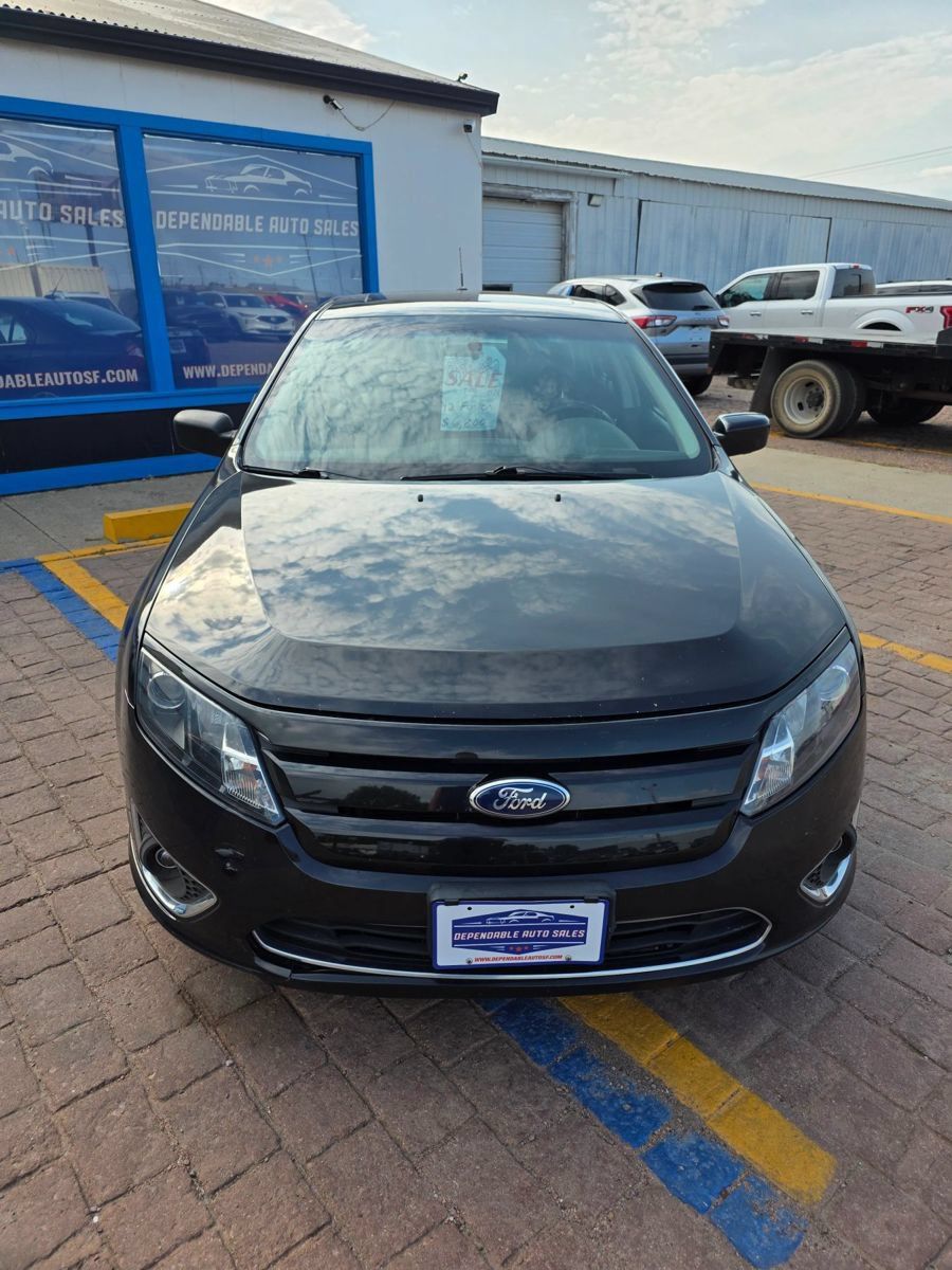 Used 2012 Ford Fusion SEL FWD image 2