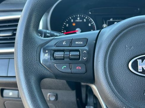 Used 2017 Kia Sorento FWD image 17