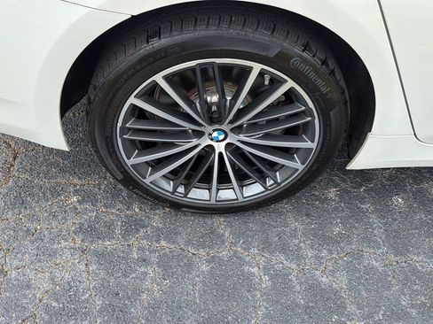 Used 2023 BMW 540i xDrive AWD/4WD image 39