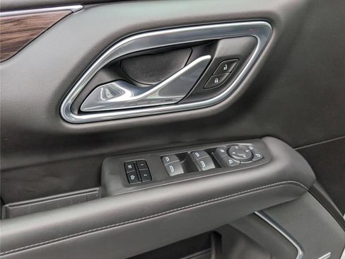 Used 2021 Chevrolet Tahoe Z71 w/ Luxury Package image 22