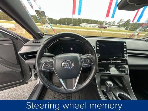 Used 2021 Toyota Avalon Touring image 30