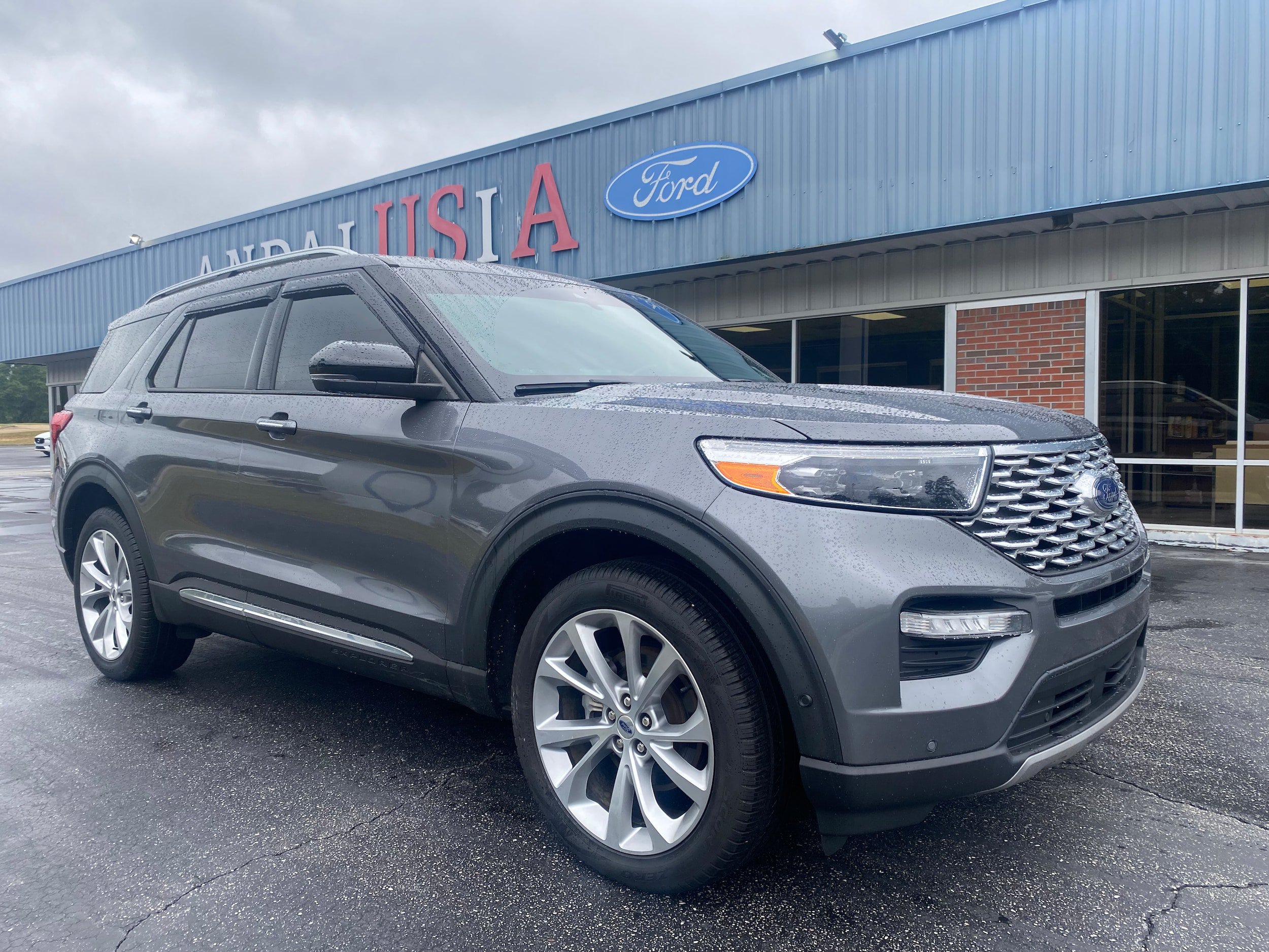 Used 2021 Ford Explorer Platinum w/ Equipment Group 601A AWD/4WD image 1