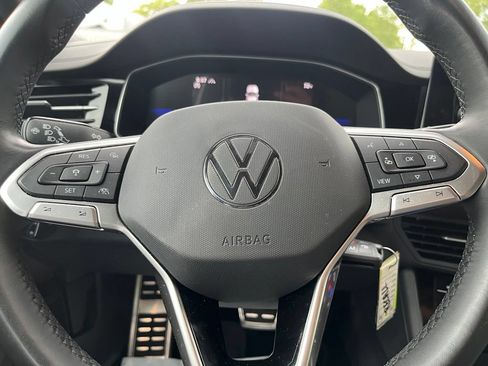 Certified 2025 Volkswagen Jetta Sport FWD image 21