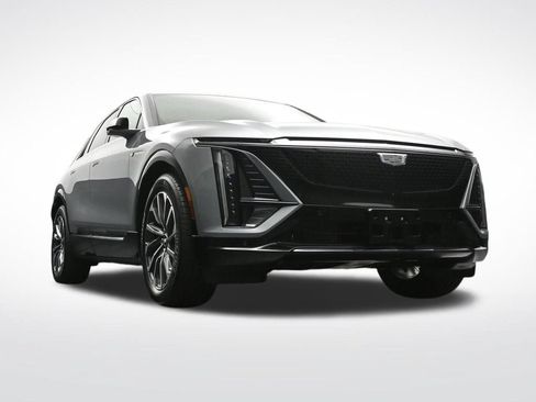 Certified 2026 Cadillac Lyriq Sport AWD/4WD image 30