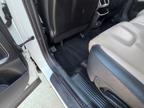 Used 2020 Hyundai Santa Fe SEL w/ Convenience + Premium Package image 21