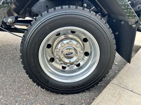 Used 2020 Ford F550 4x4 Crew Cab Super Duty w/ Lariat Value Package image 11