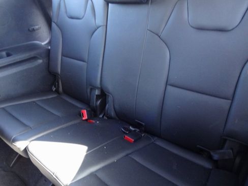 Used 2023 Kia Telluride S image 14