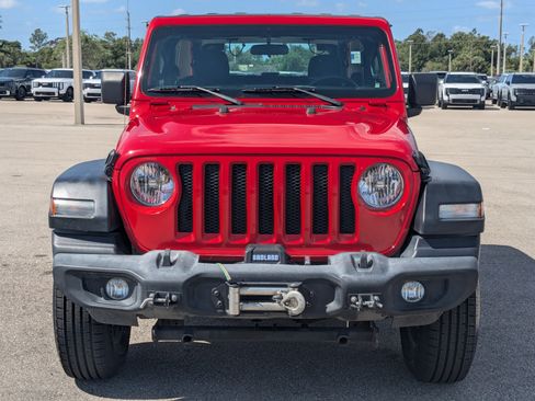 Used 2019 Jeep Wrangler Sport AWD/4WD image 3