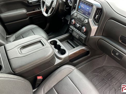 Certified 2021 GMC Sierra 3500 SLT w/ SLT Convenience Package image 17