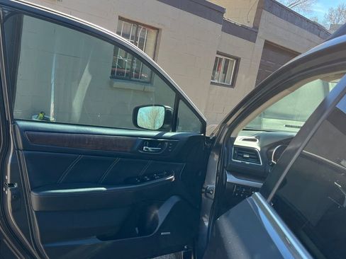 Used 2018 Subaru Outback 2.5i Limited AWD/4WD image 10