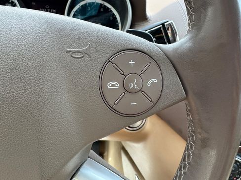 Used 2012 Mercedes-Benz GL 450 4MATIC image 16