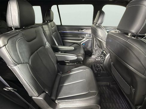 Used 2023 Jeep Grand Cherokee L Overland image 32