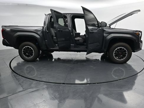 Used 2024 Toyota Tacoma TRD Off-Road AWD/4WD image 44