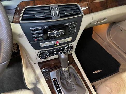 Used 2014 Mercedes-Benz C 250 Coupe image 29