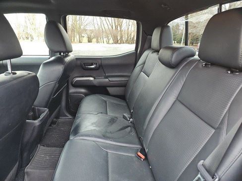 Used 2023 Toyota Tacoma Limited image 18